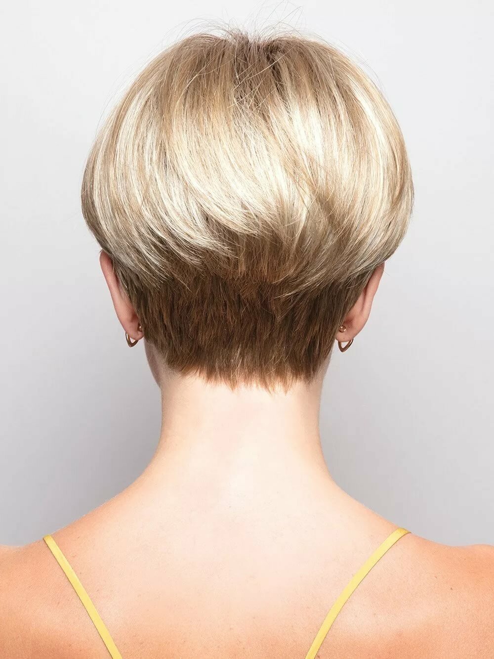Стрижка боб на короткие и средние волосы - фото | Портал для женщин витамин-п-байкальский.рф